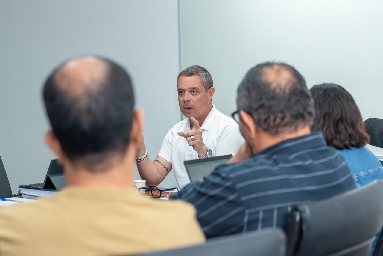 Fábio Mitidieri dialoga com movimentos sociais e recebe apoio à pré-candidatura ao governo de SE