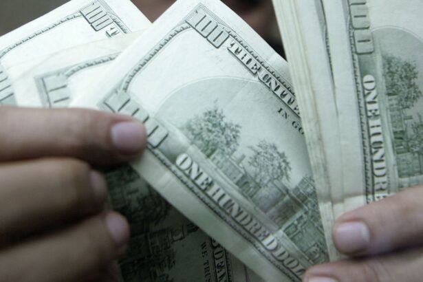 Conflito no Oriente Médio pressiona mercados: dólar sobe hoje, cai 1,82% em julho