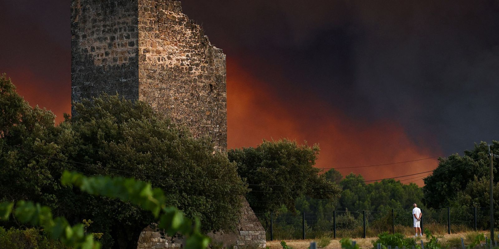 Incêndios avançam rumo a Bordeaux e forçam evacuação em França e Espanha