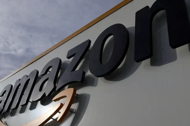 Irã anuncia ataque a central de dados da Amazon no Bahrein