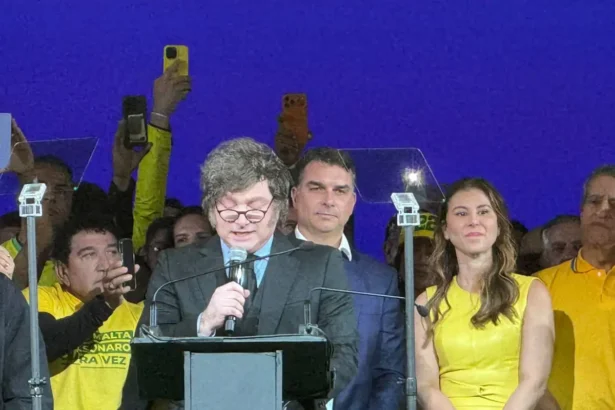 Itamaraty convoca embaixador após ofensas de Milei contra Lula