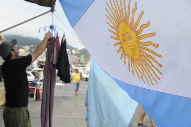 Quase metade dos jovens argentinos enfrenta vulnerabilidade social