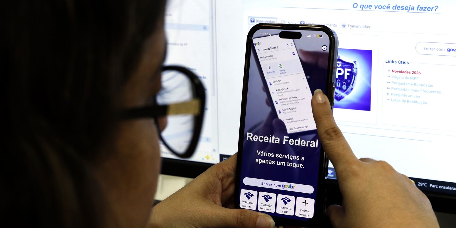 Receita libera R$4,61 bi no 3º lote de restituição do IR 2026