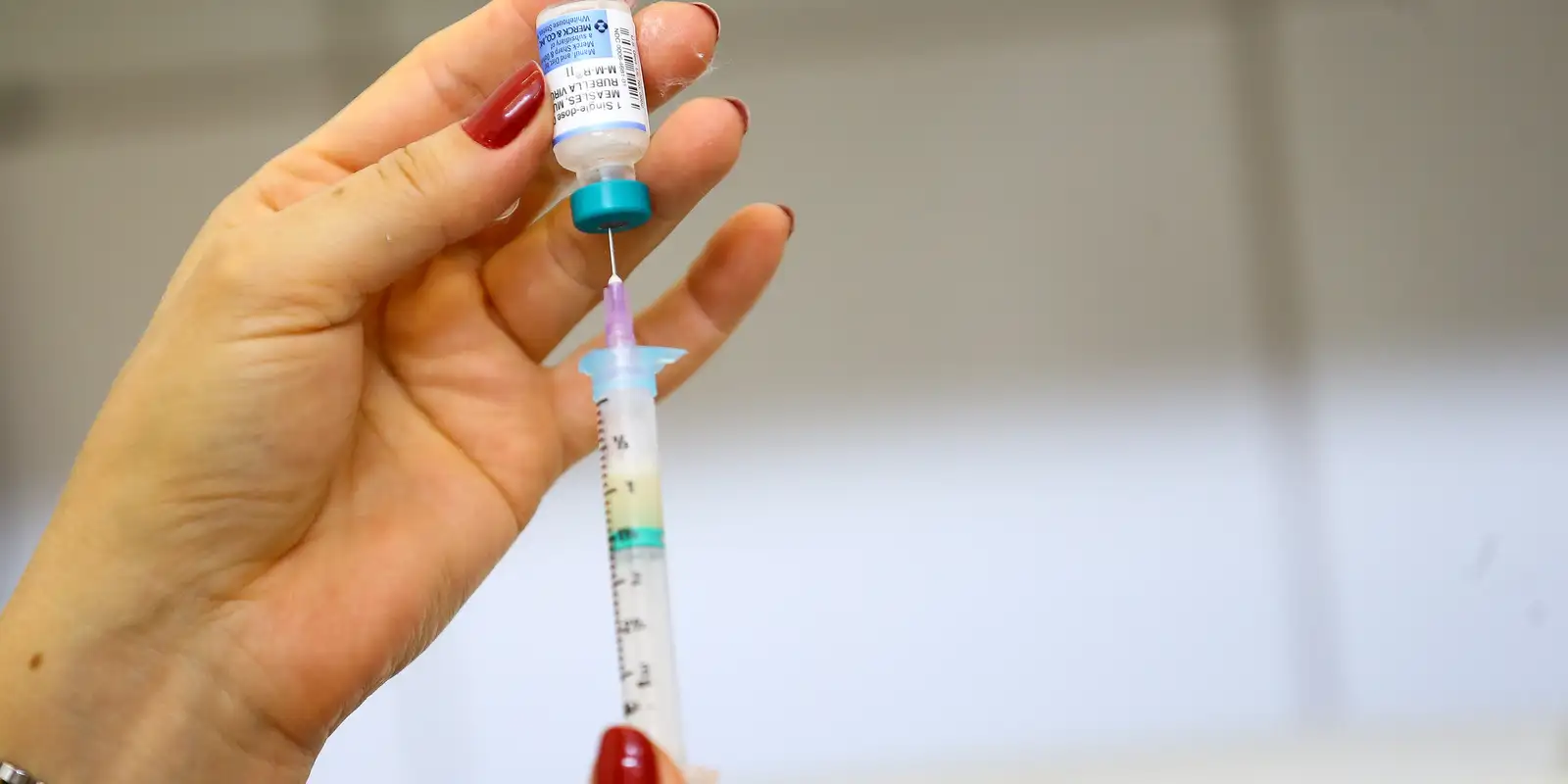 SP amplia campanha de vacinação após alta de casos de sarampo