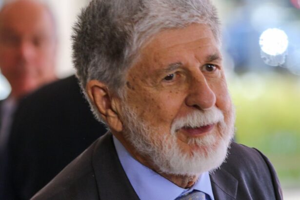 Amorim e oposição debatem tarifas e crise nas relações Brasil-EUA