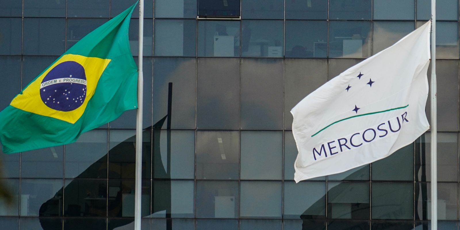 Brasil facilita comércio eletrônico no Mercosul e elimina tarifas