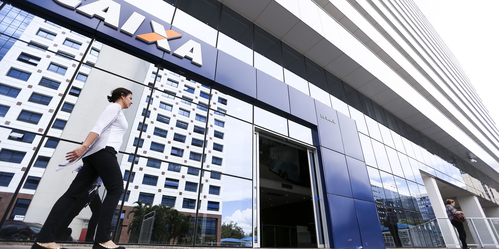Caixa tem lucro de R$ 3,9 bi no 2º tri; financiamentos disparam