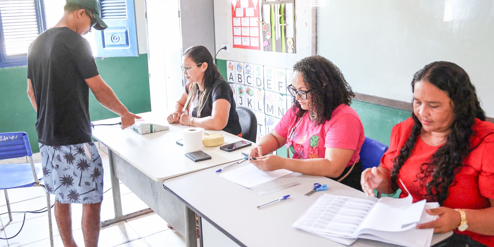Eleição simulada mobiliza 1.398 eleitores em Paulino Neves