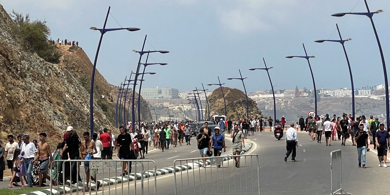 Especialistas acusam Marrocos de facilitar migração em massa a Ceuta