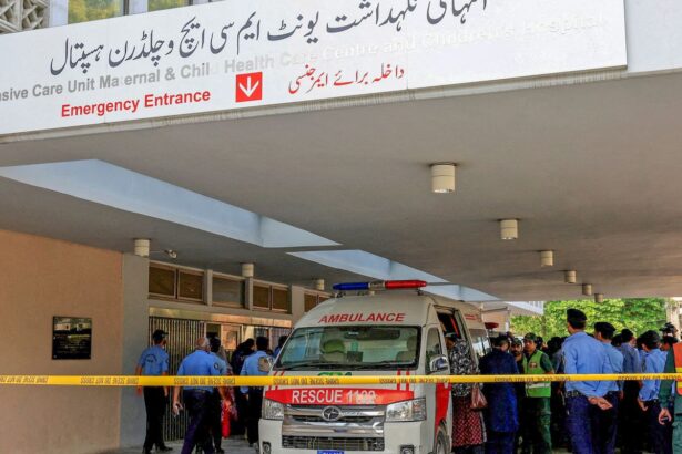 Explosão provoca incêndio em hospital de Islamabad e mata 14 bebês