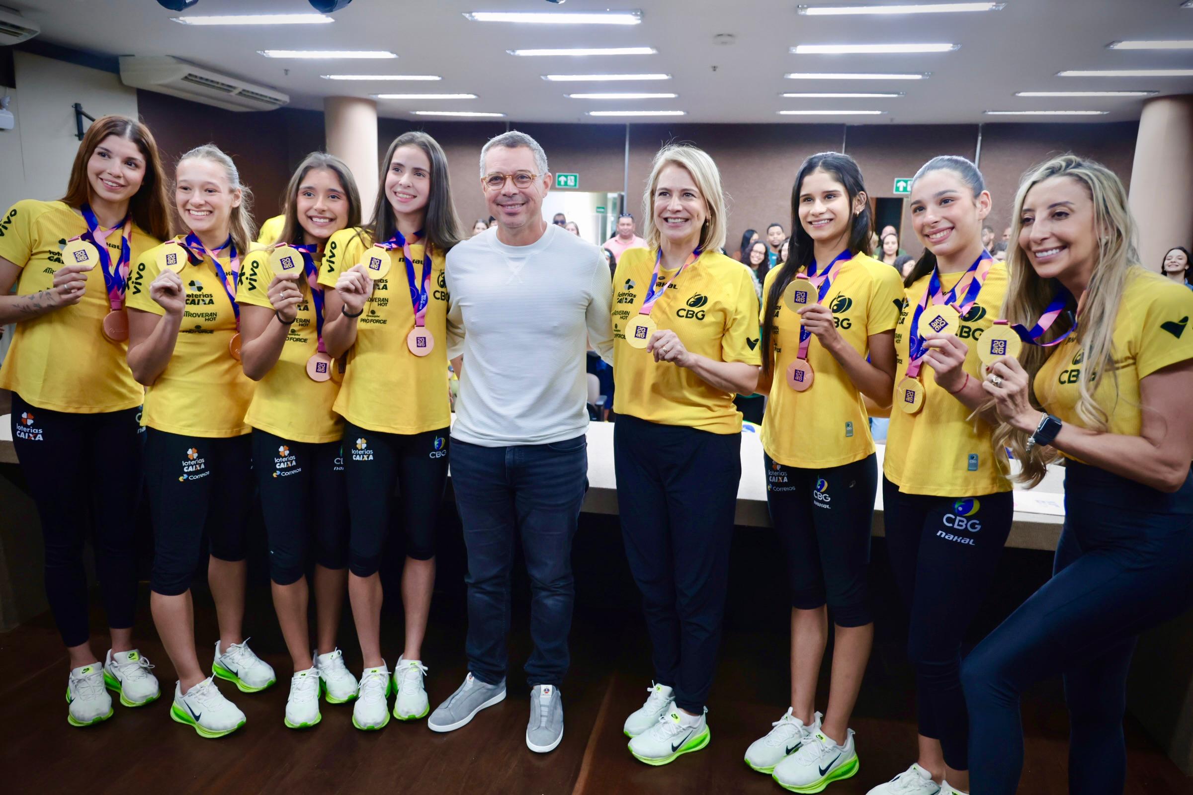Seleção Brasileira de Ginástica Rítmica recebida no Palácio dos Despachos
