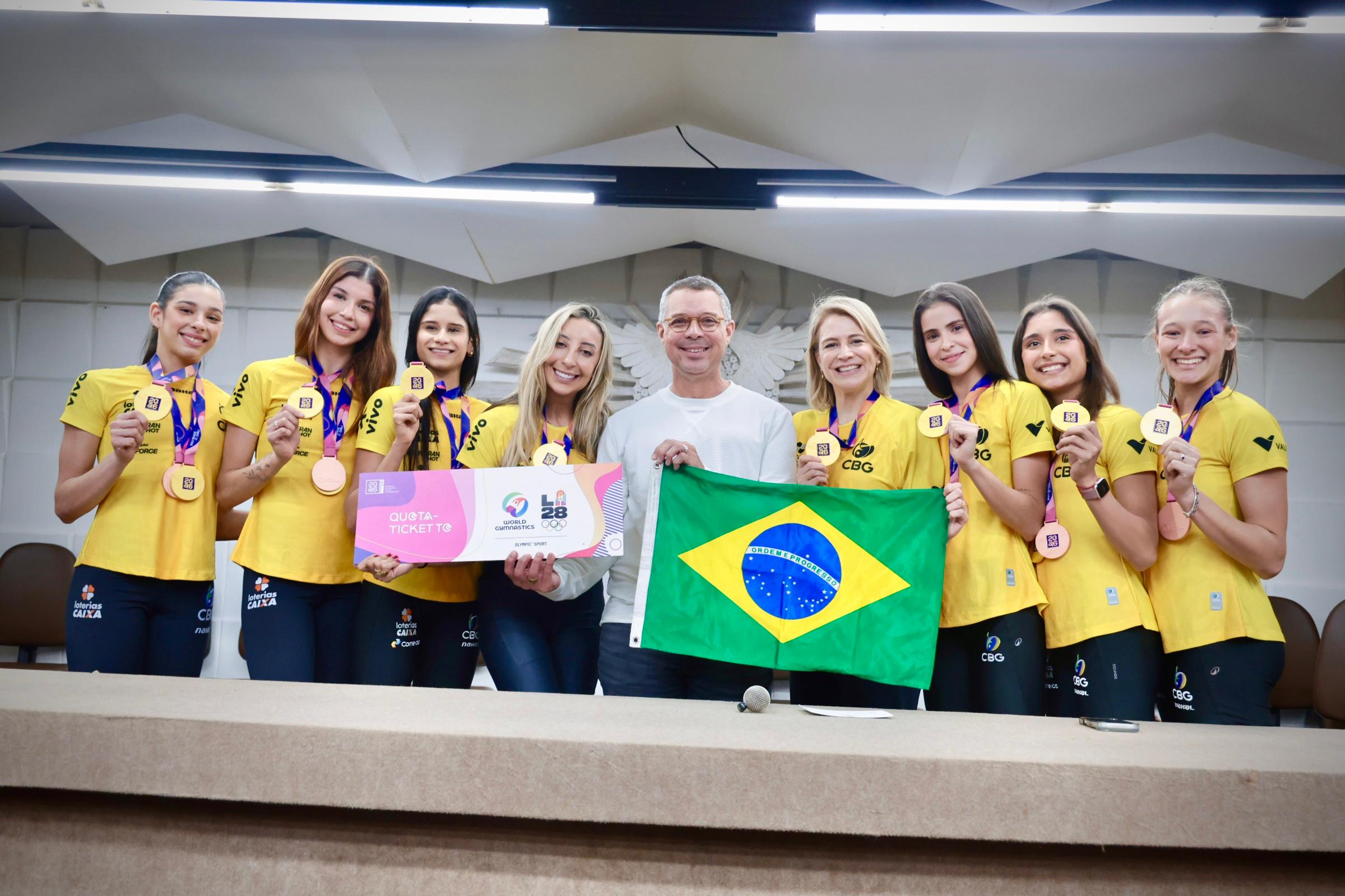 Seleção Brasileira de Ginástica Rítmica recebida no Palácio dos Despachos