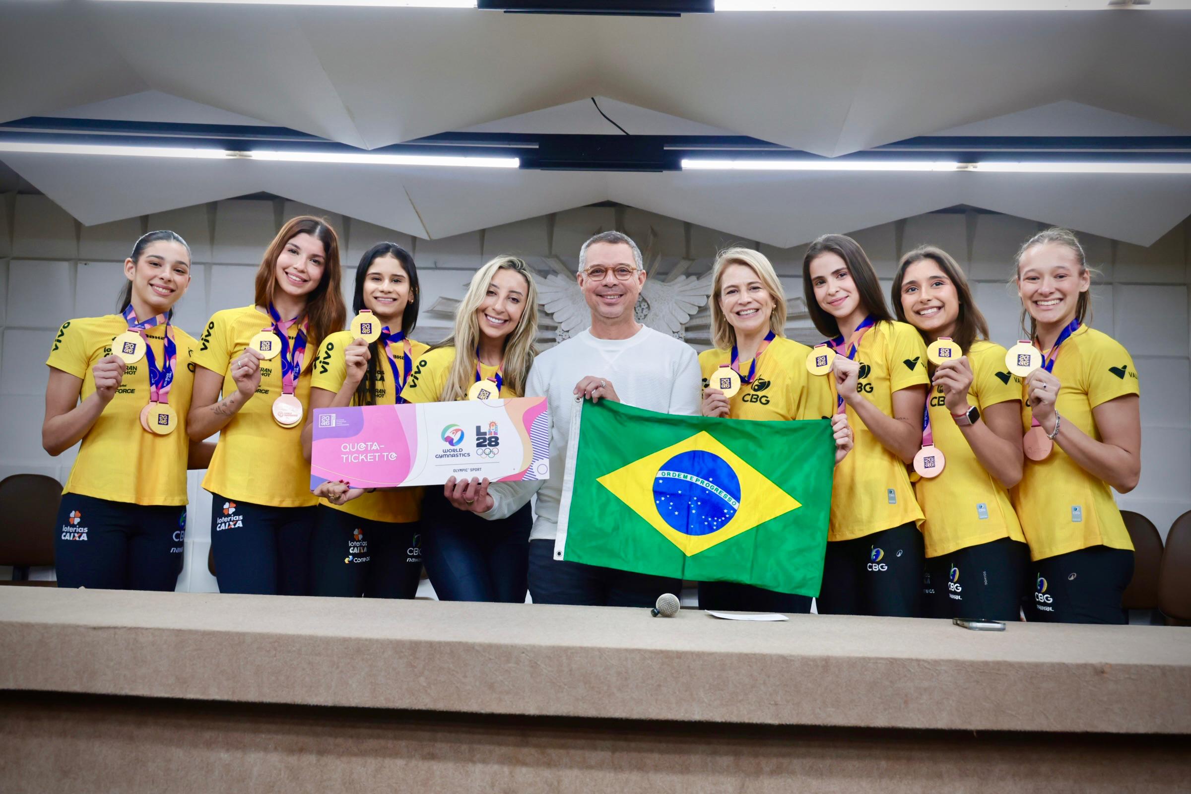 Seleção Brasileira de Ginástica Rítmica recebida no Palácio dos Despachos