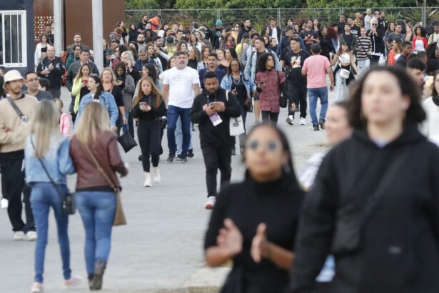 Governo combate cambismo e garante água em shows e eventos