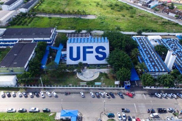 Inscrições abertas: UFS busca oito professores com salários até R$13,7 mil