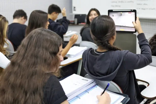 Pé-de-Meia libera 5ª parcela para nascidos em março e abril