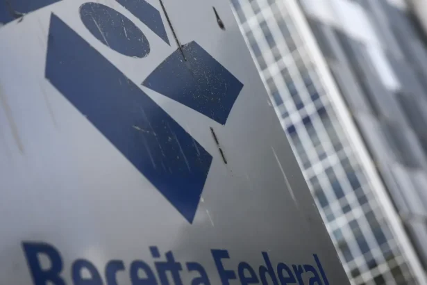 Receita paga R$1,24 bi a 521.935 contribuintes no último lote do IR