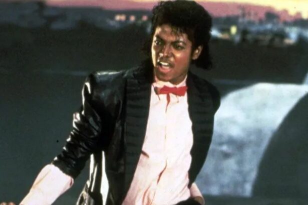 Rei do Pop retorna às paradas: hits de Michael Jackson em alta