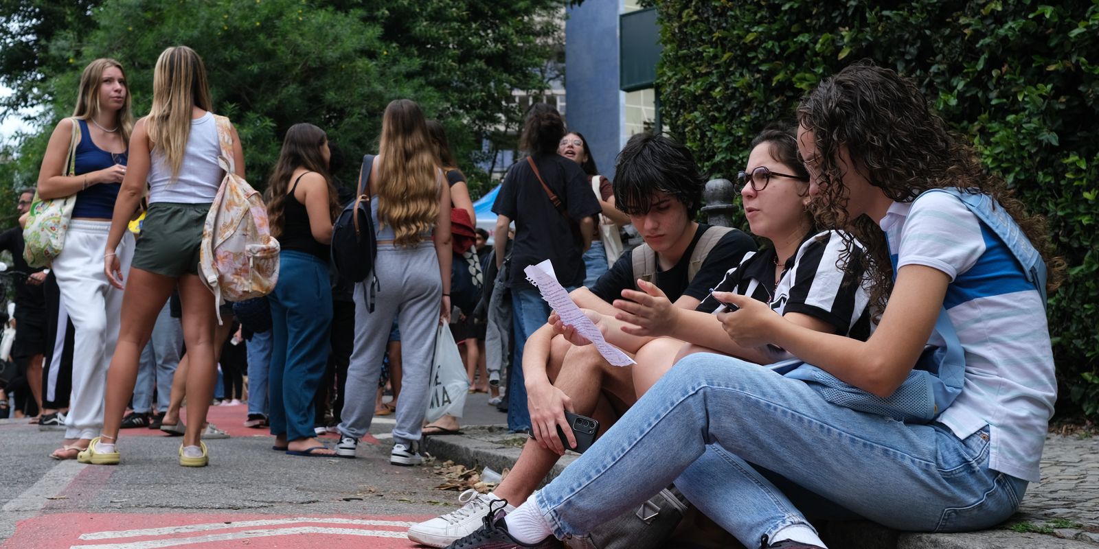 Saeb 2025 mostra melhora na educação, mas aprendizagem ainda preocupa