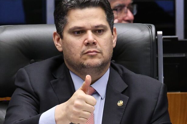 Senado despacha PEC que prevê fim da escala 6x1 após diálogo com Lula