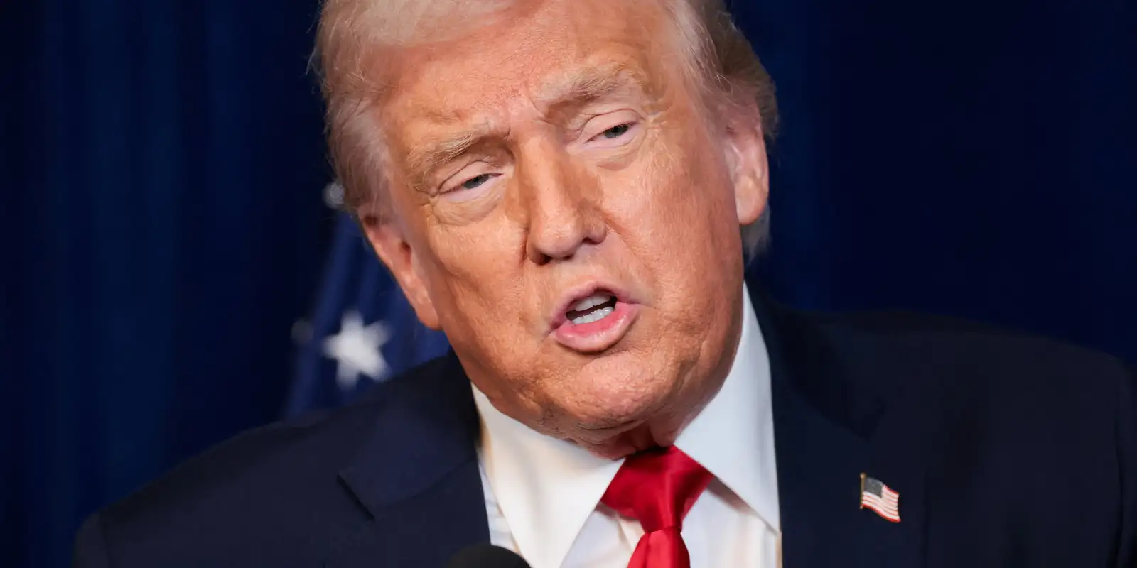 Trump assina decretos para limitar cidadania por nascimento nos EUA