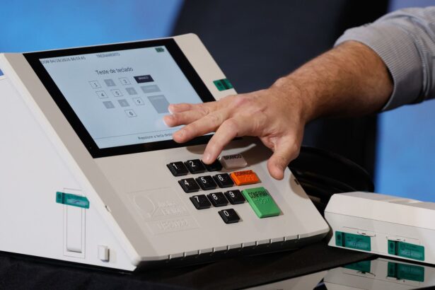 TSE amplia fiscalização e transparência do voto eletrônico para 2026