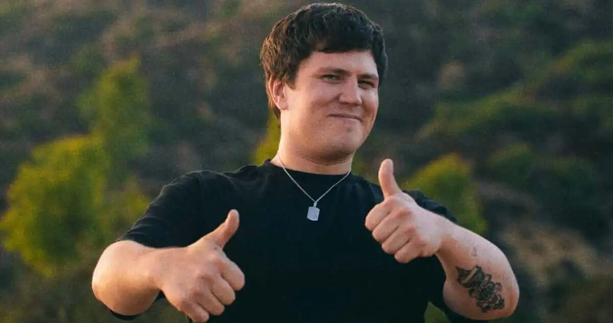 Aaron Rowe defende Ed Sheeran após remoção de Macklemore da Loop Tour