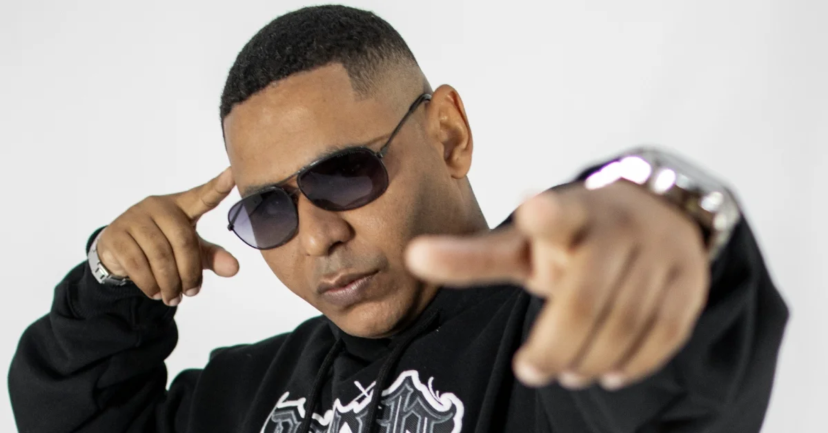 Adriel Bicho Solto une Olodum e drill no álbum 'O Peão Virou Rei'