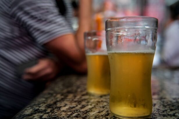 Álcool e tabaco comprometem células da visão e podem causar cegueira