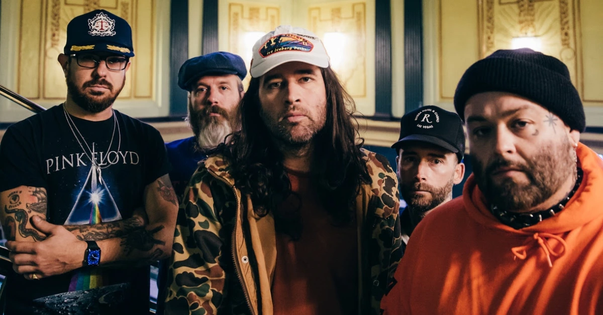 Alexisonfire volta ao Brasil em novembro para celebrar 20 anos de 'Crisis'