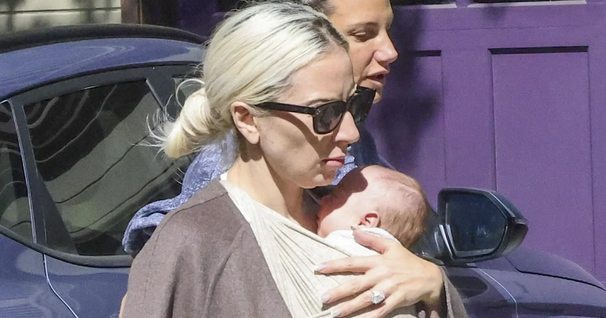 Certidão revela nascimento da filha de Lady Gaga e Michael Polansky