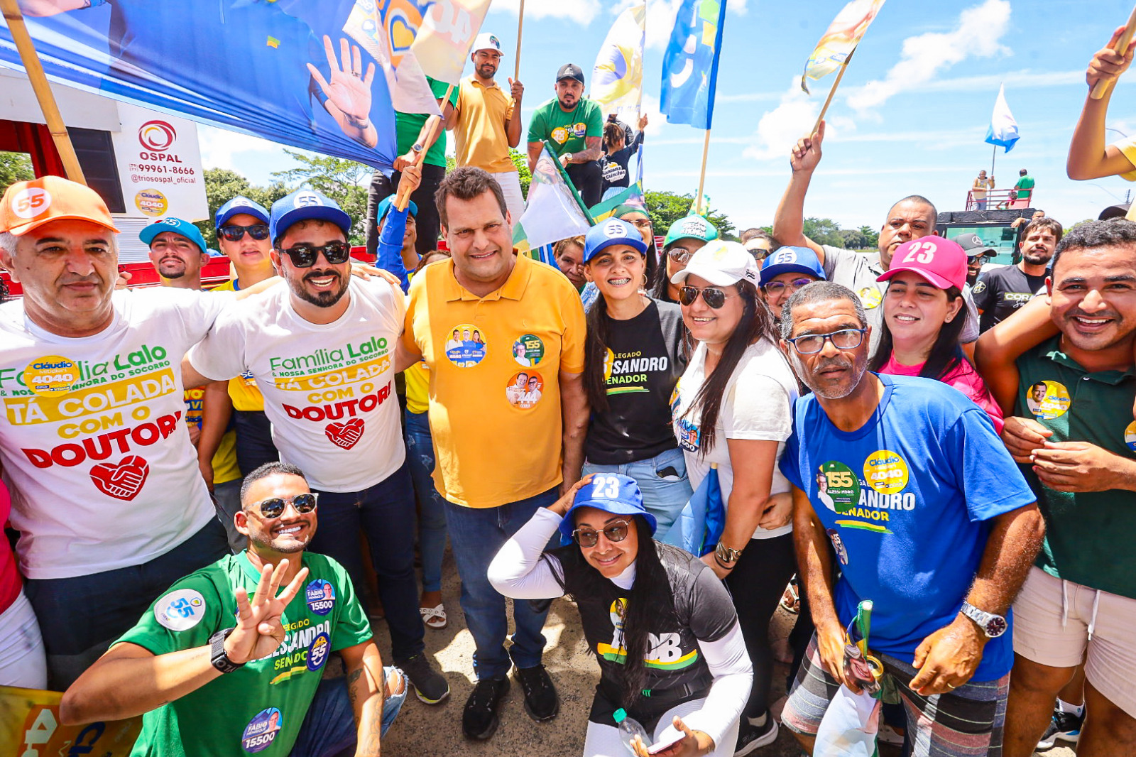 Cláudio Mitidieri com apoiadores do vereador Alysson de Almeida, o Lalo, em Nossa Senhora do Socorro