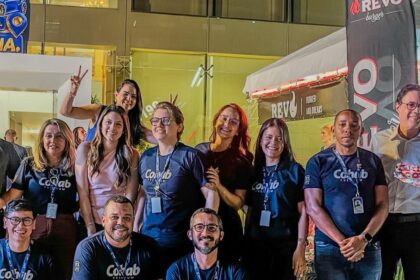 Colaboradores da Cohab Premium celebram o fim da primeira Cohab Expo, no bairro Jardins