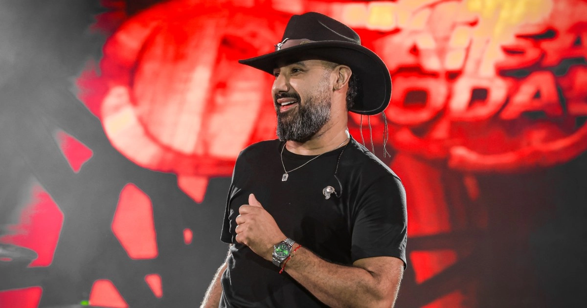Com Wesley Safadão, Raí Saia Rodada estreia '25 Anos – Vol. 1' ao vivo
