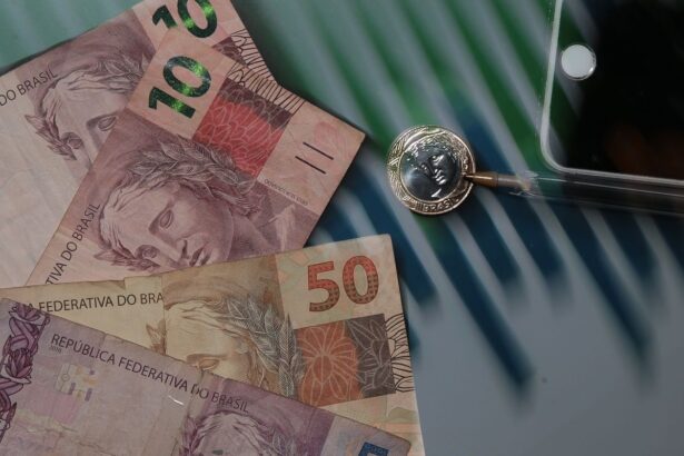 Copom corta Selic para 13,75% por desaceleração da economia
