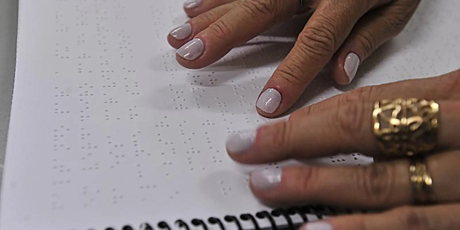 Cuidado multiprofissional e IA ampliam reabilitação visual no Brasil