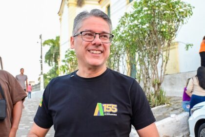 Senador Delegado Alessandro durante agenda de campanha em Sergipe