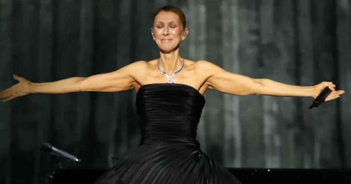 Descalça, Céline Dion sobe no carro e canta com fãs em Paris