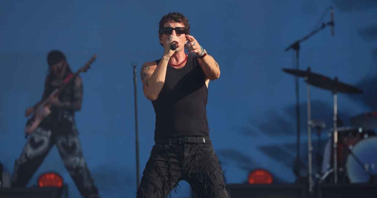 Di Ferrero valoriza fãs e encontra equilíbrio no show do Rock in Rio