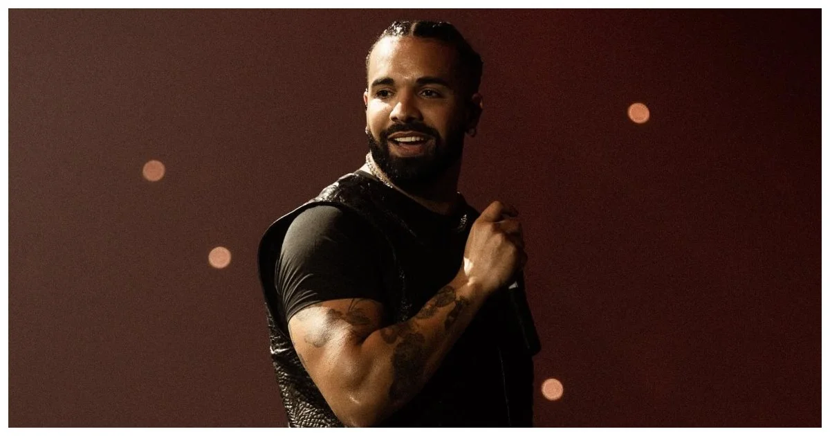 Drake surpreende em Houston e canta 'One Dance' com Karol G