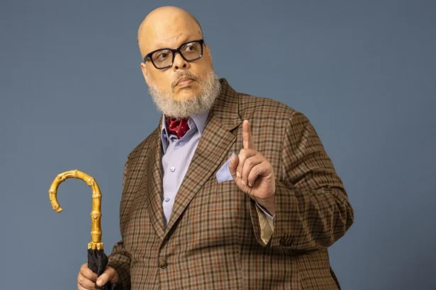 Ed Motta lança 'Toc-Toc' e retorna ao pop após década sem disco em português