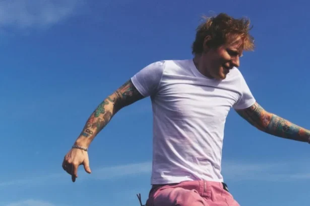 Ed Sheeran surpreende e canta tema de Pokémon no Mundial 2026