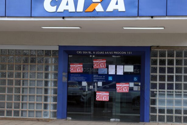 Empregados da Caixa seguem em greve após rejeição de proposta do banco