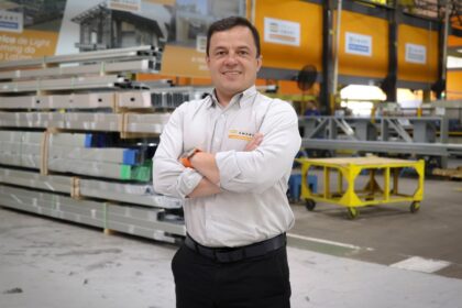 Fachada da primeira loja da Espaço Smart em Aracaju, no bairro São José