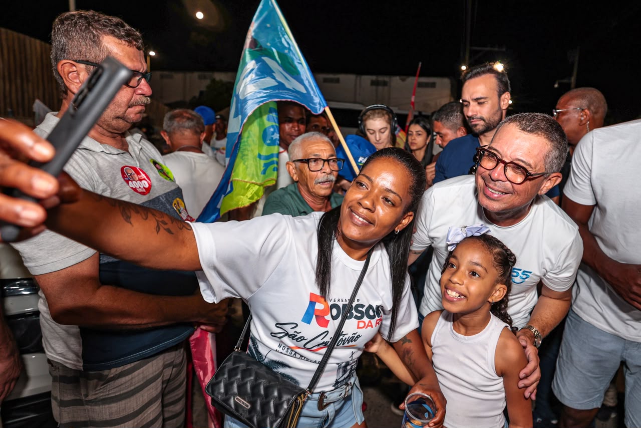 Apoiadores no fim do percurso da caminhada em São Cristóvão