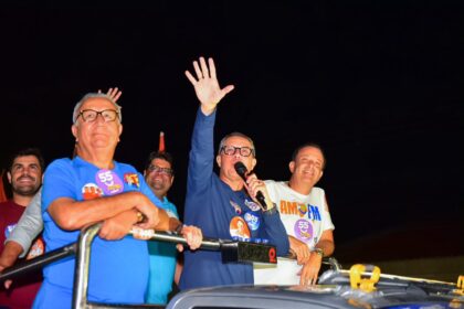 Carreata da coligação Sergipe Cresce com Você no bairro Bugio, em Aracaju