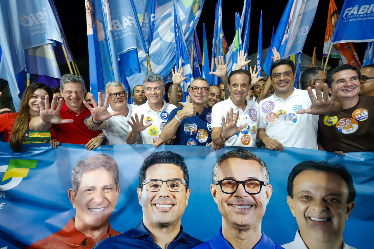 Governador Fábio Mitidieri durante caminhada no Sul de Sergipe