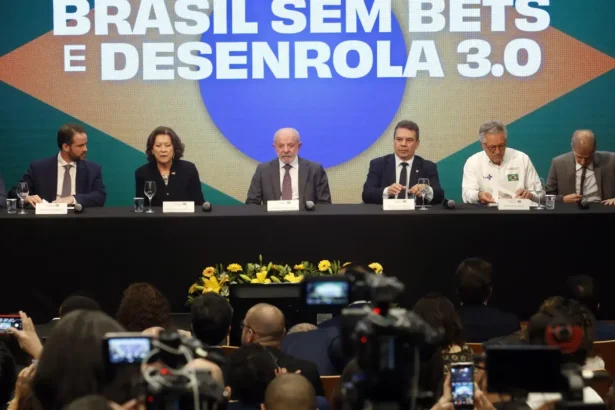 Governo lança Desenrola 3.0 e compra carteiras para aliviar dívidas