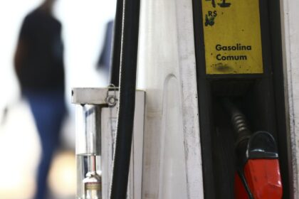 Governo mantém subsídio ao diesel e intensifica fiscalização em postos