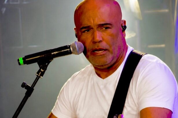 Helicóptero cai em SC: cantor Rick, da dupla Rick & Renner, morre aos 59